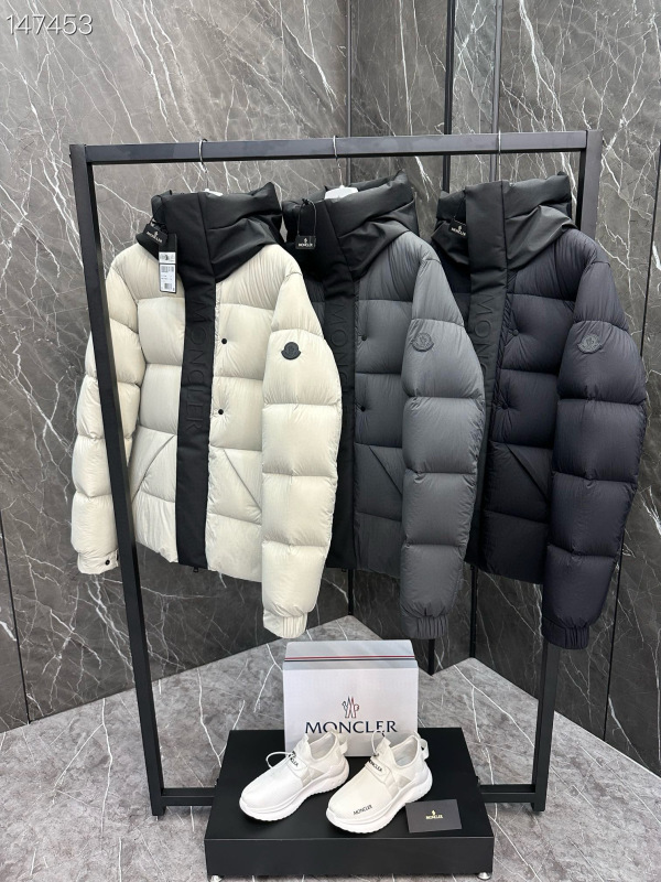 Moncler sz1-5 26yr86